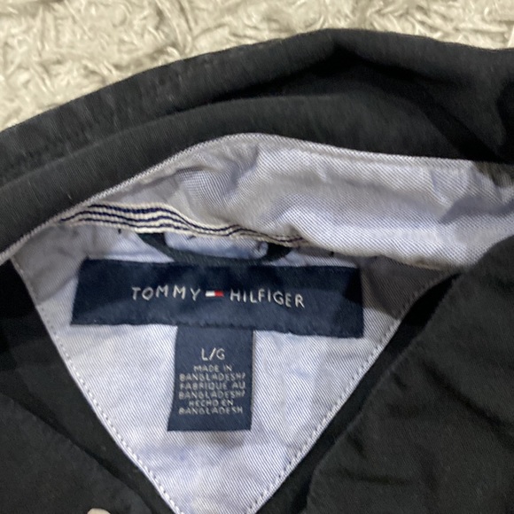 Men's Tommy Hilfiger Button Down Shirt (Large) - Picture 2 of 5